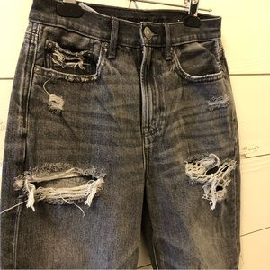 American Eagle distressed mom jeans - size 2